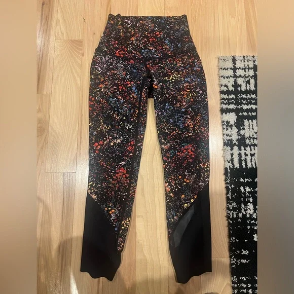 Lululemon floral leggings, size 0! - Picture 1 of 3
